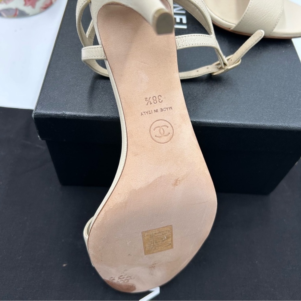 Women’s Chanel ivory leather stray sandals size 38.5 made in Italy - Picture 10 of 14